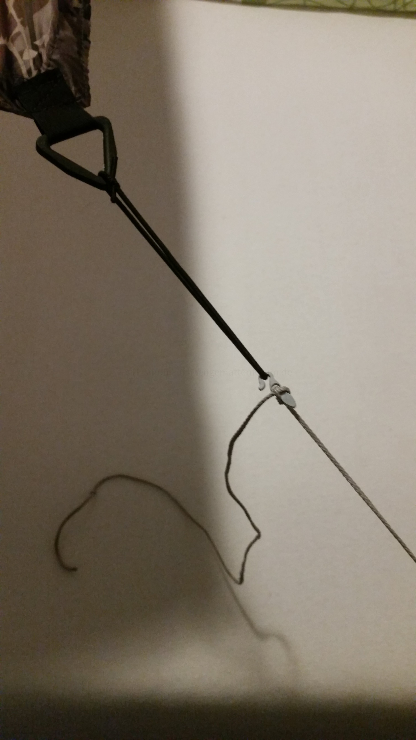 Hookworm mit Shock-Cord-Loop und angespleißter Hering