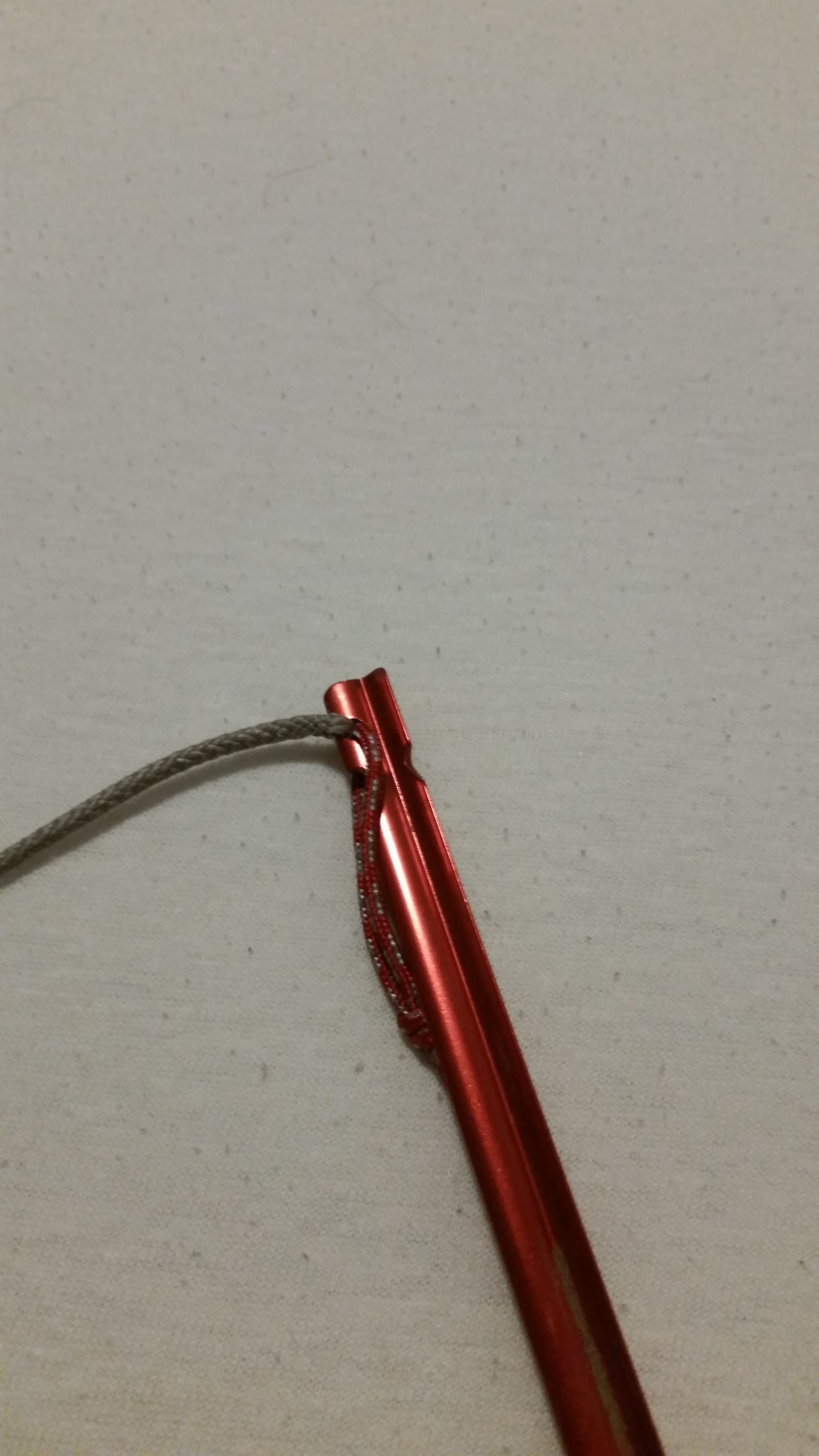 Hookworm mit Shock-Cord-Loop und angespleißter Hering